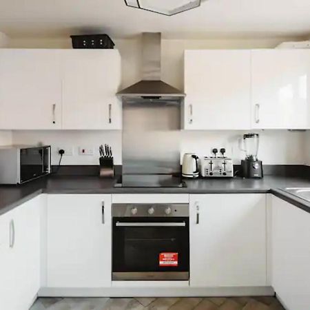 Stunning Private Room In A Home - Bathroom & Parking! Salford  Dış mekan fotoğraf