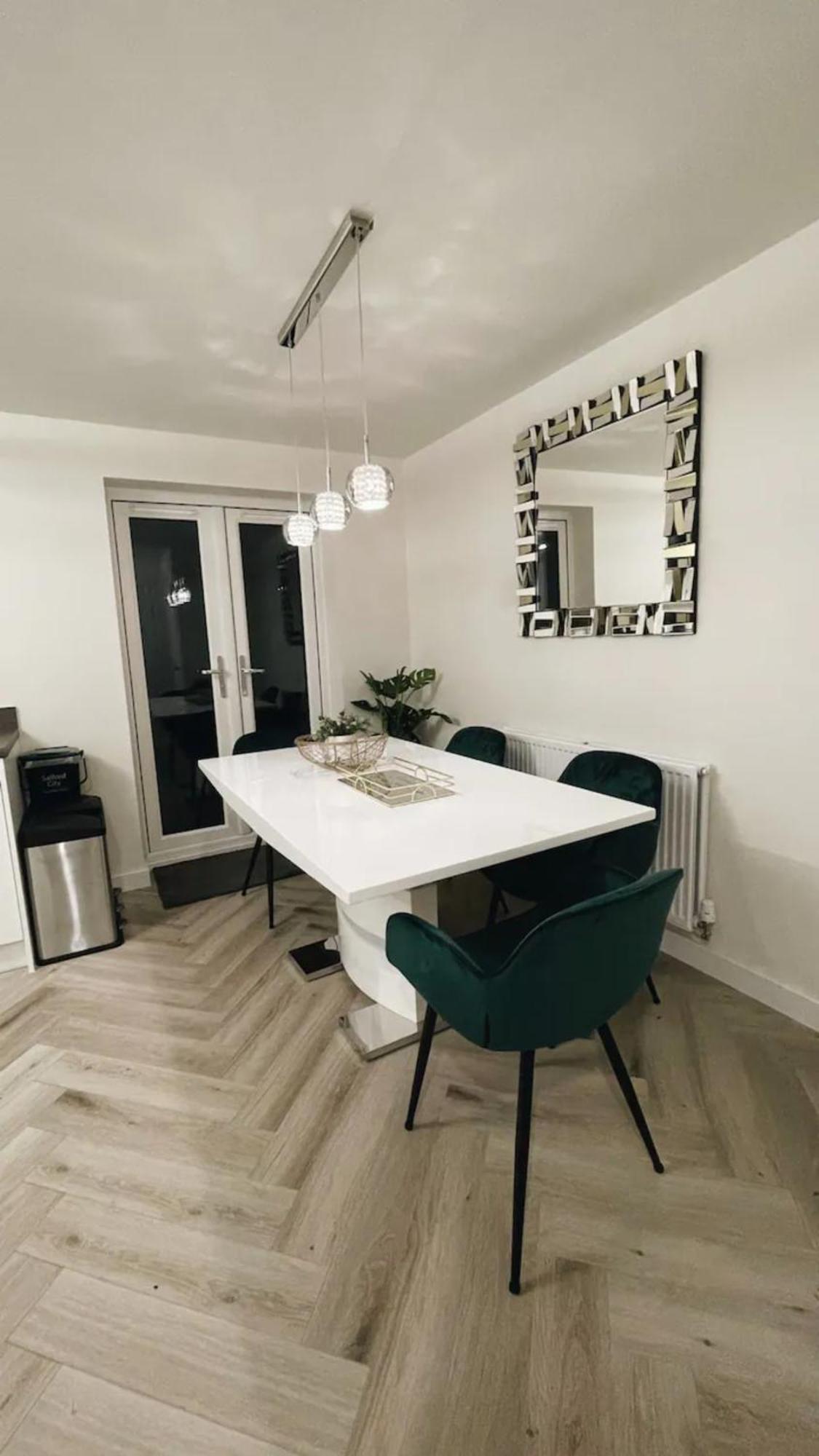 Stunning Private Room In A Home - Bathroom & Parking! Salford  Dış mekan fotoğraf
