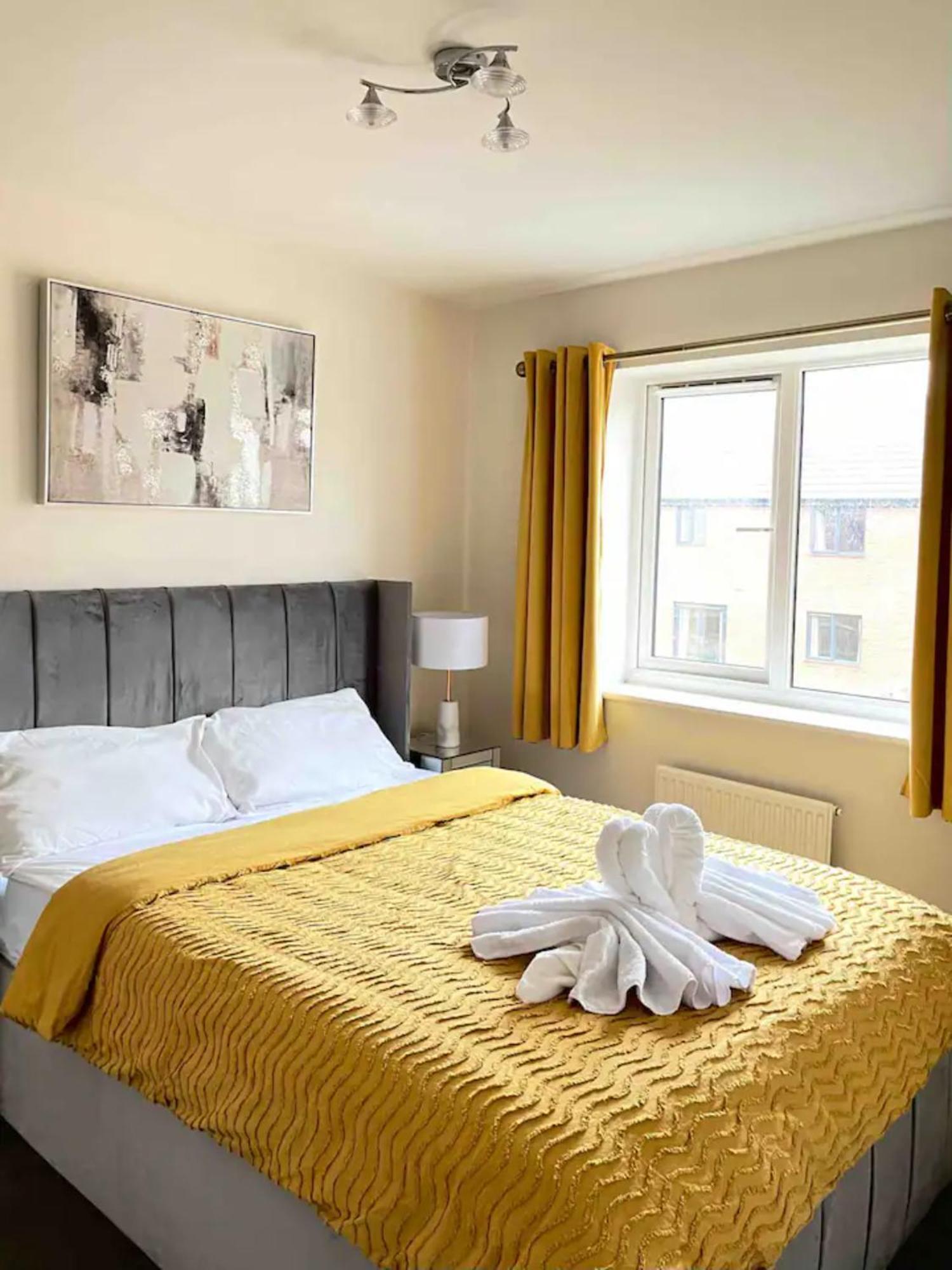 Stunning Private Room In A Home - Bathroom & Parking! Salford  Dış mekan fotoğraf
