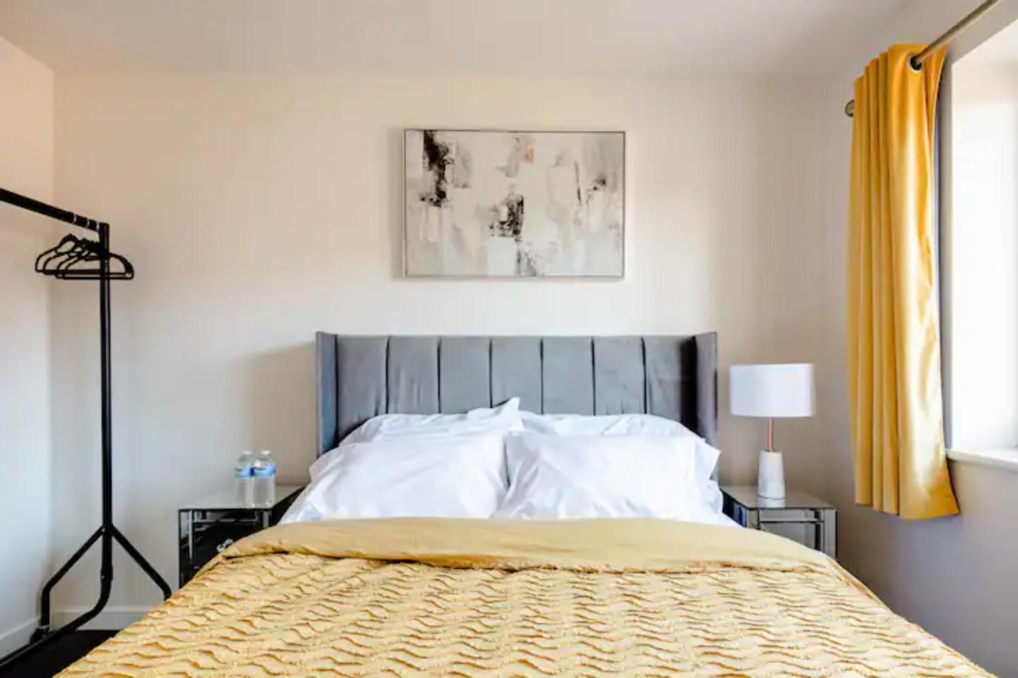 Stunning Private Room In A Home - Bathroom & Parking! Salford  Dış mekan fotoğraf